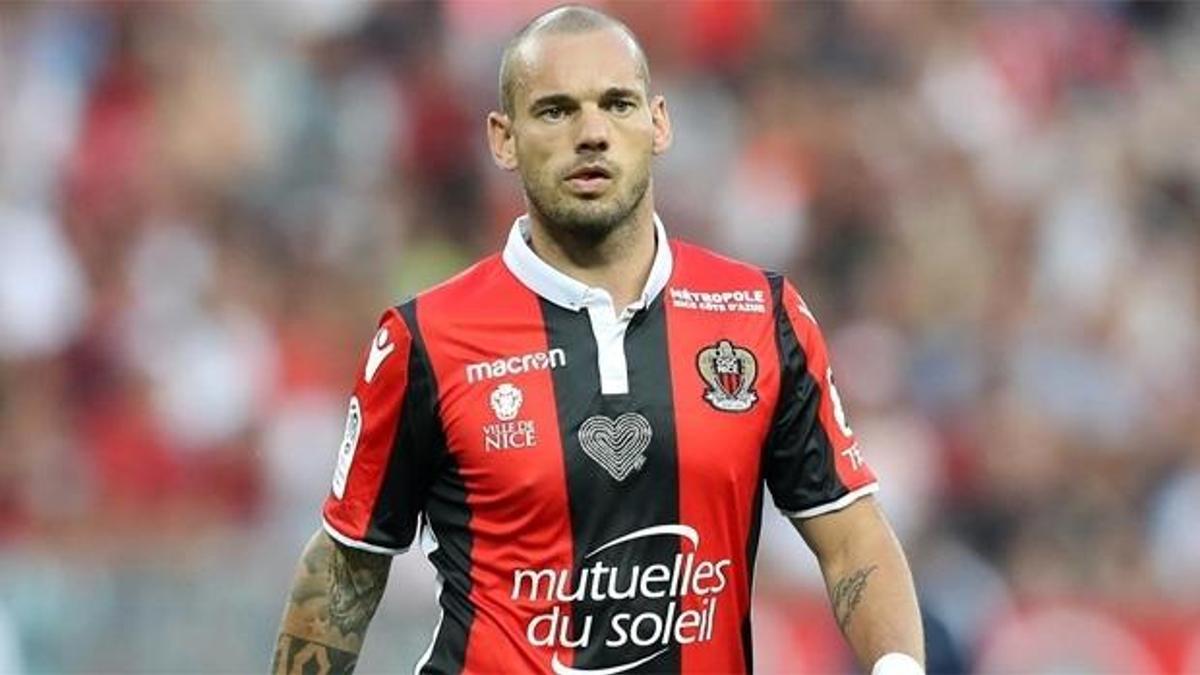 Galatasaray'da Sneijder sürprizi