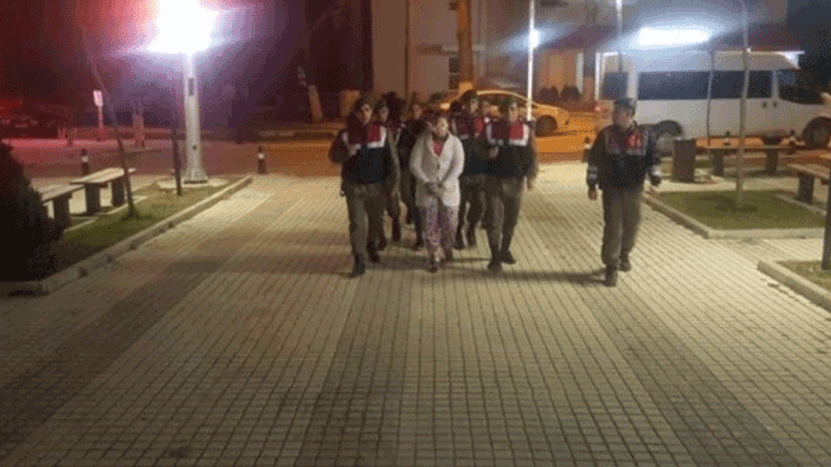 Sahte gelin altınlarla kaçarken yakalandı