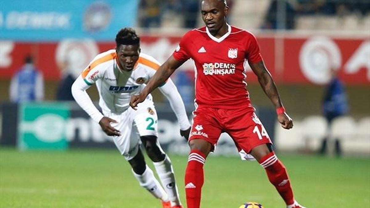 Alanyaspor, 1 puanı 90+4'te kurtardı!