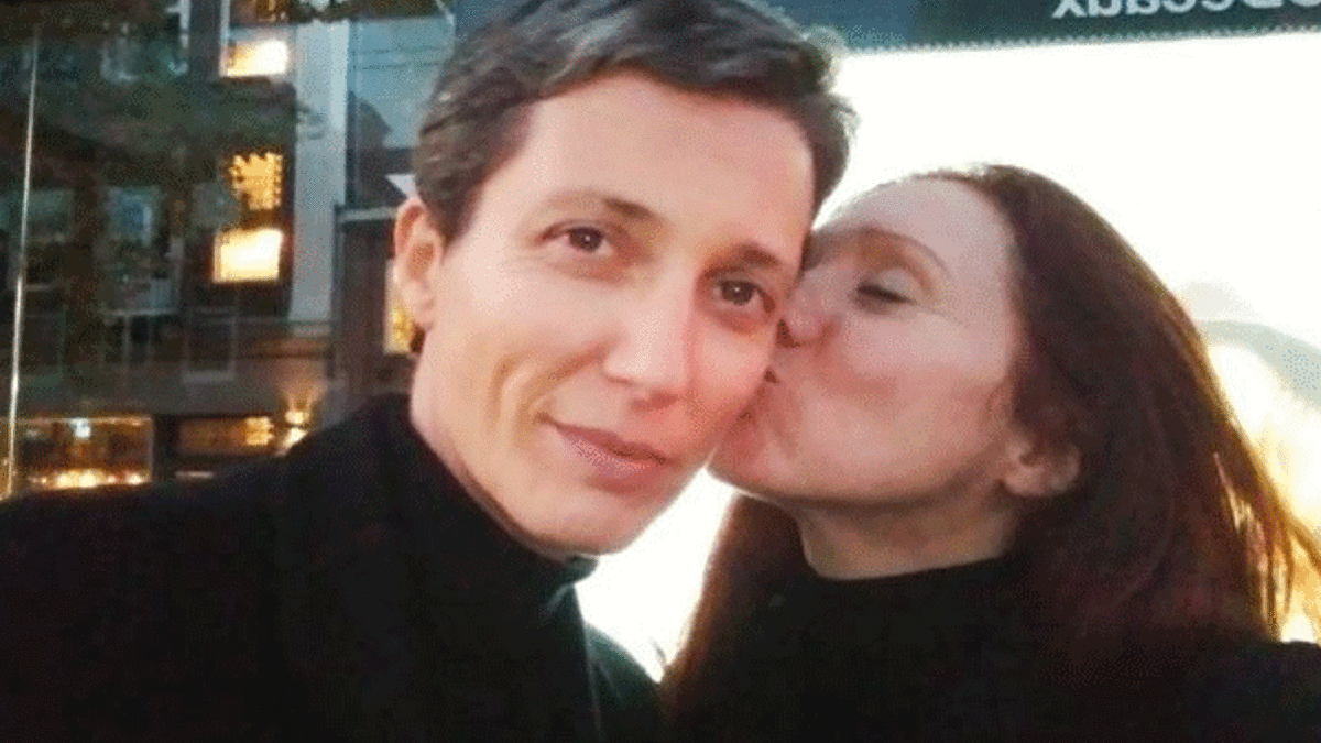 Evlilik turnesine çıkan lezbiyen çifte ölümcül hastalık şoku