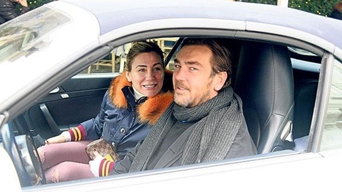 Sevgilimle gelinlik bakmam