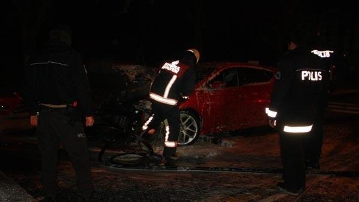 Kaza yapan araç alev aldı: 1’i ağır 2 kişi yaralandı