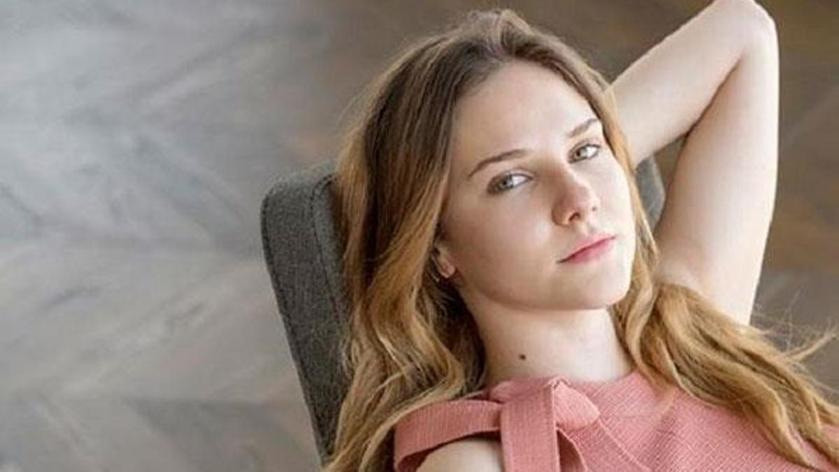 Alina Boz kimdir?
