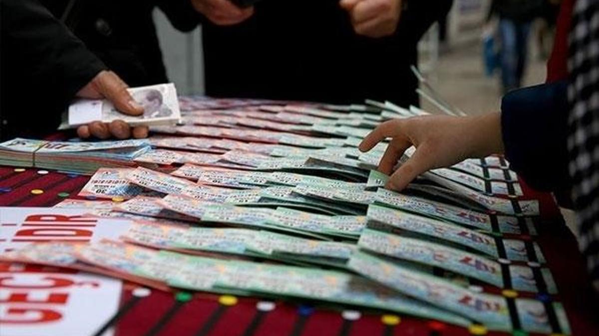 Yılbaşı büyük ikramiyesi ne kadar? Milli Piyango yılbaşı bilet fiyatları...