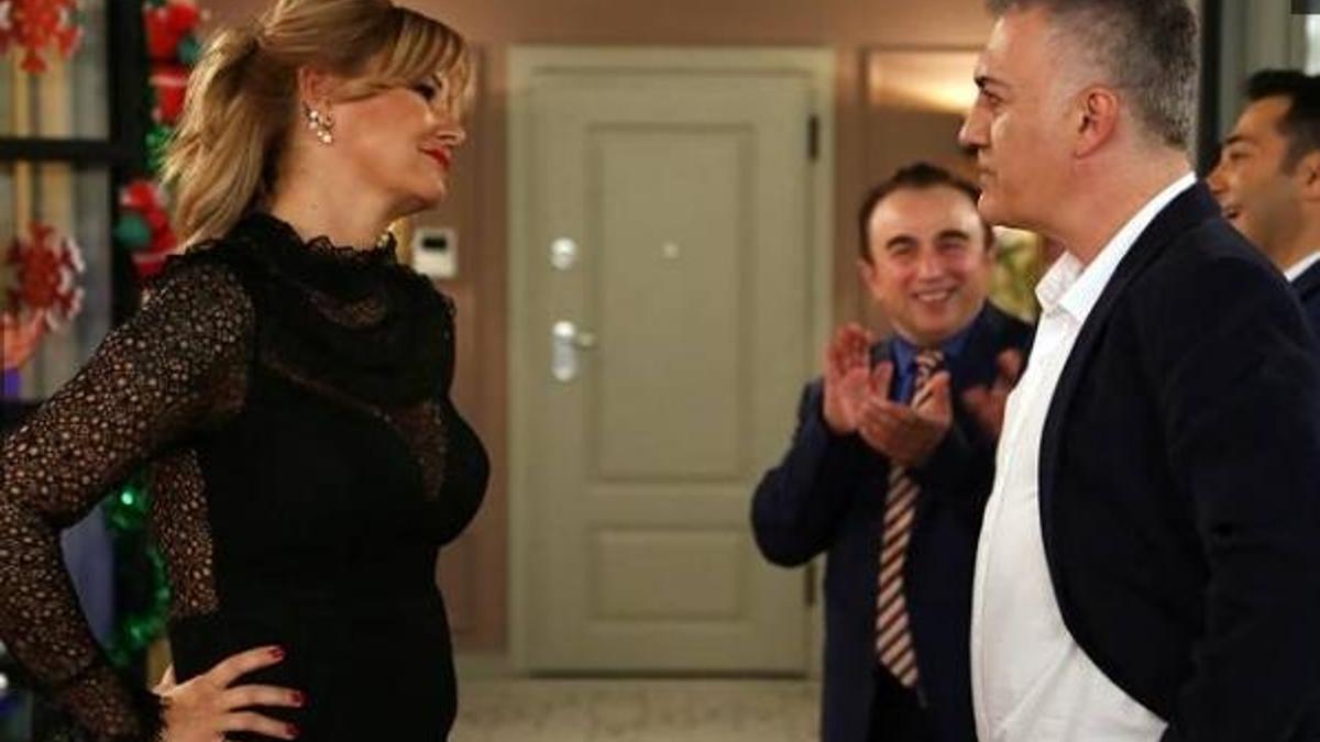 Çocuklar Duymasın'da dekolte krizi!