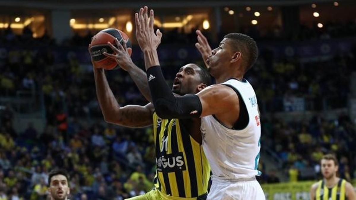 Fenerbahçe Doğuş, Real Madrid'e boyun eğdi!