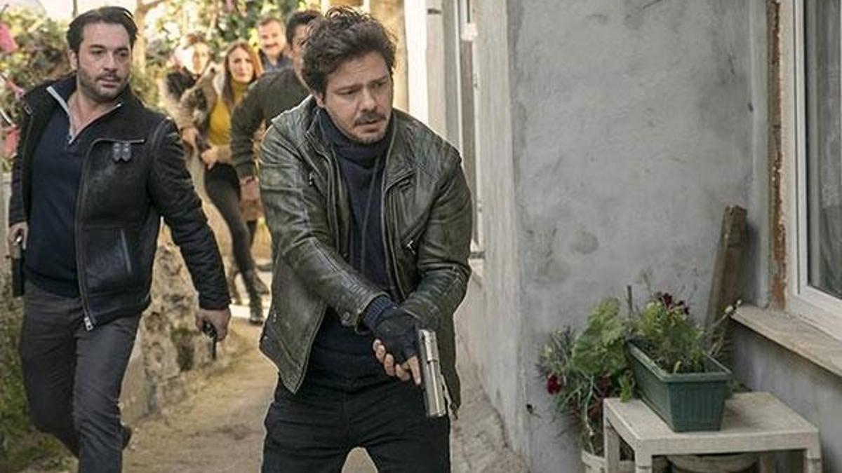 Arka Sokaklar 463. bölümde Gonca, Hüsnü'nün evine taşınıyor!