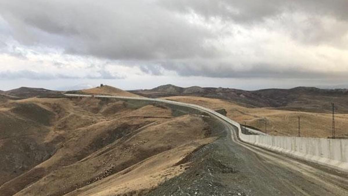 İran sınırındaki duvarın yarısı tamamlandı