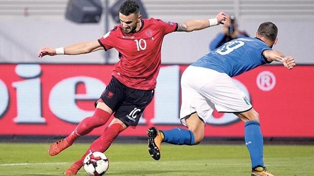 Lider Başakşehir Sadiku'nun peşinde