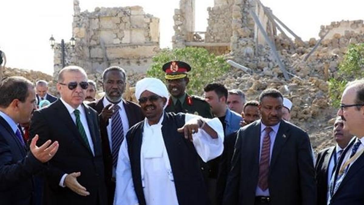Erdoğan'ın Sudan ziyaretinde çok çarpıcı olay!