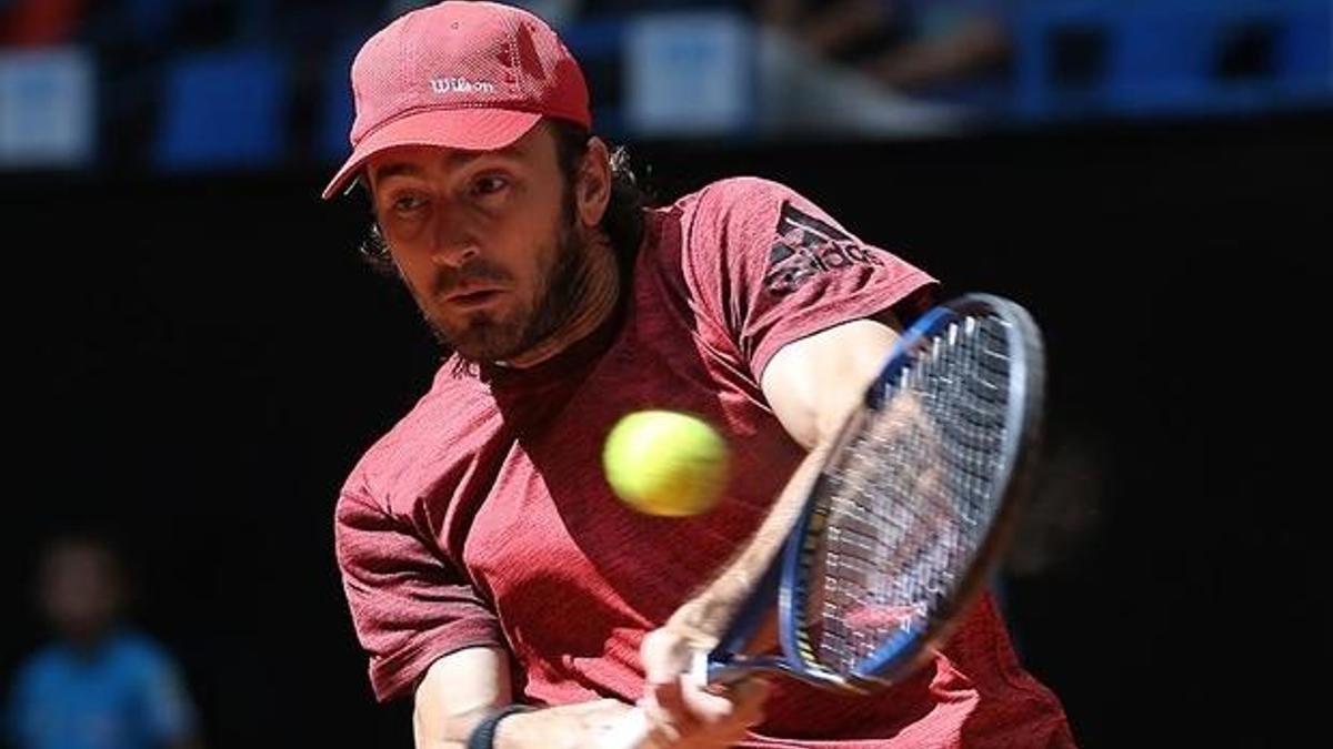 Tuna Altuna çeyrek finalde elendi