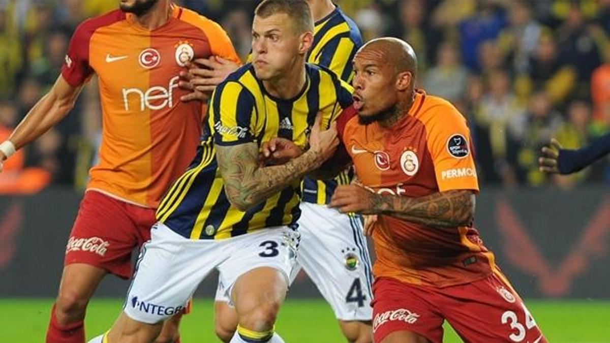 Bavullarını topladı ayrılıyor!