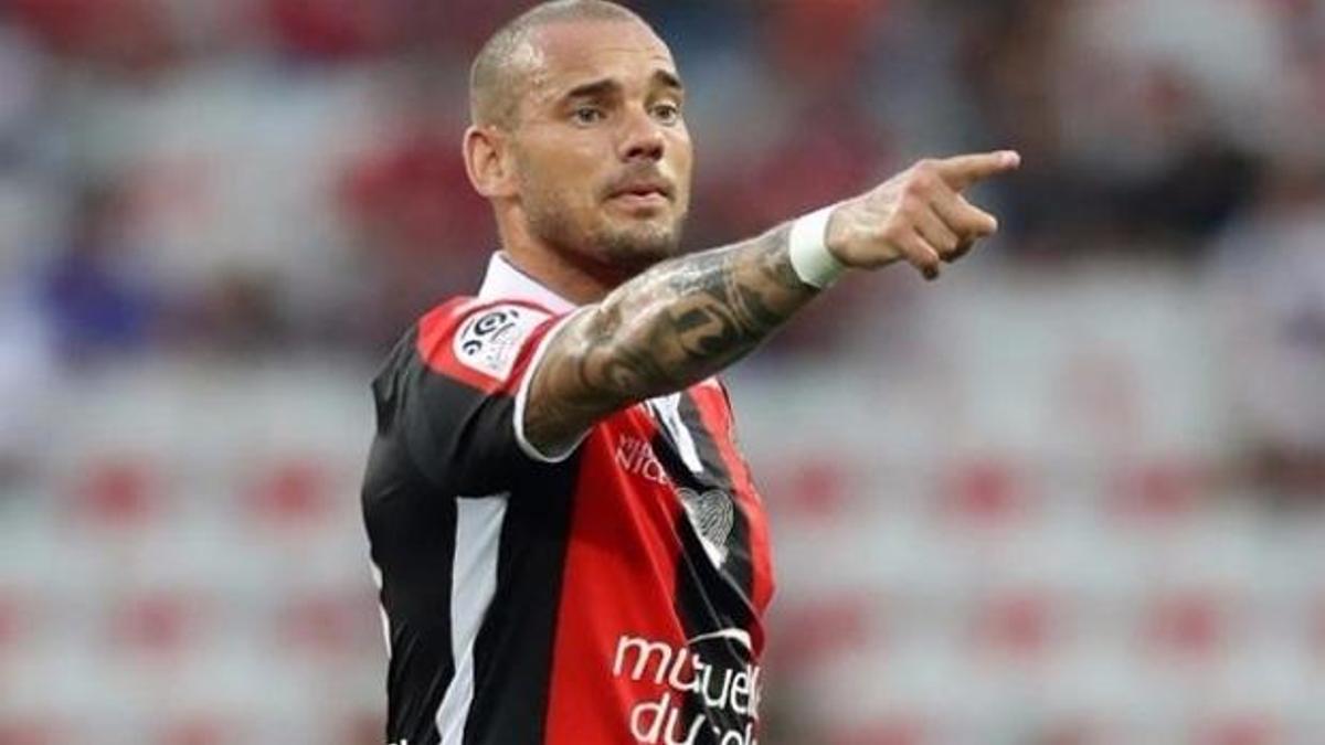 Sneijder, Bülent Uygun'un takımına transfer oldu!