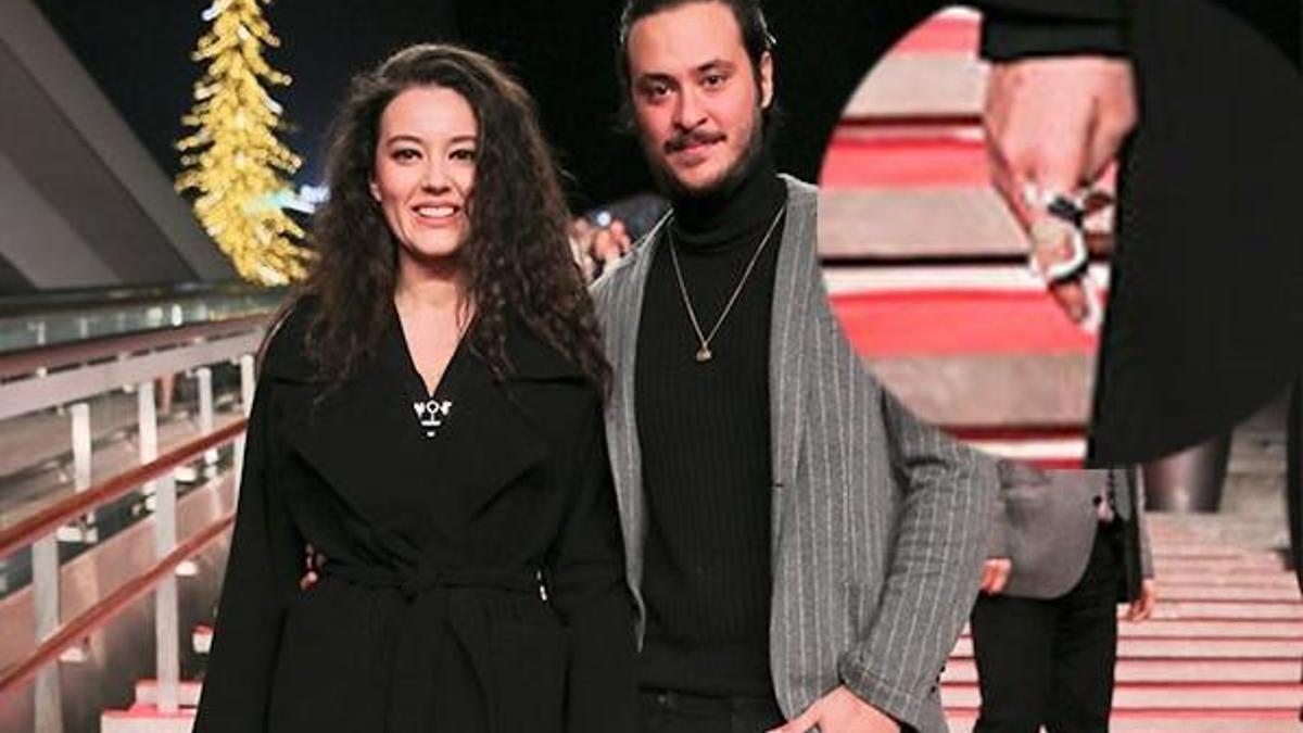 Gala'da ortaya çıktı! Pelin Akil'in parmağına ne oldu?