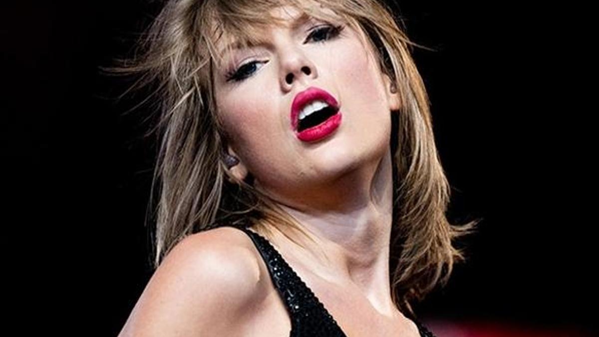 Taylor Swift kesenin ağzını açtı! Hayranına ev aldı...