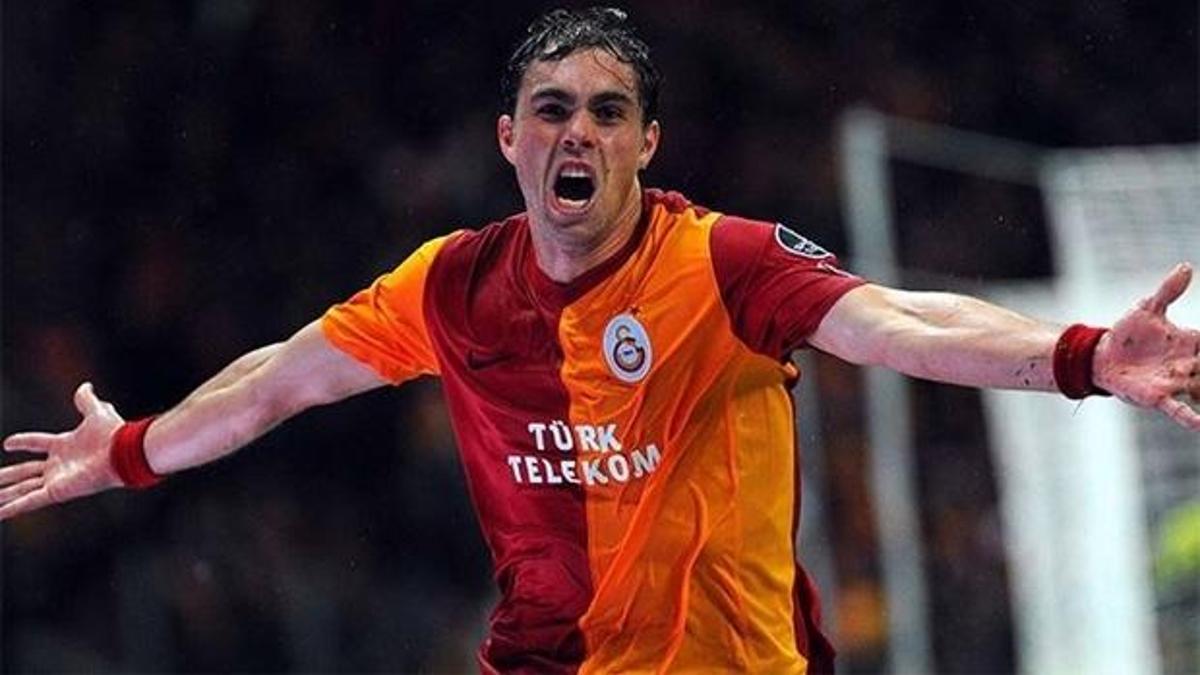 Elmander futbolu bıraktı, Galatasaray'a geliyor