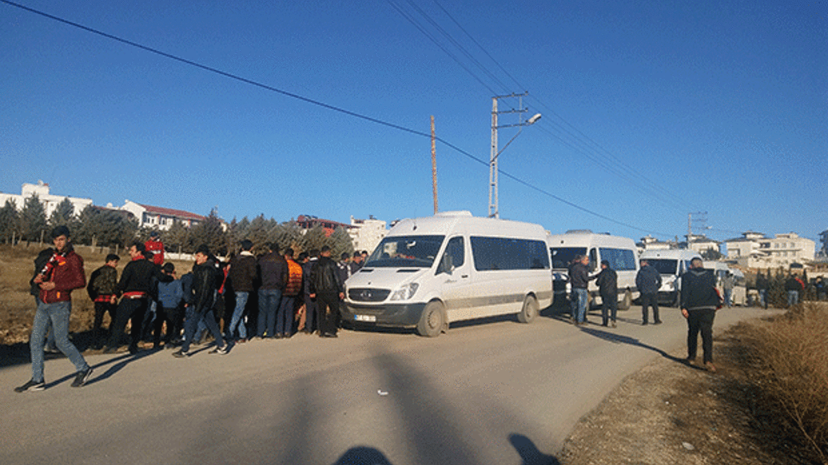Gaziantepspor'da taraftarlar kulübü bastı