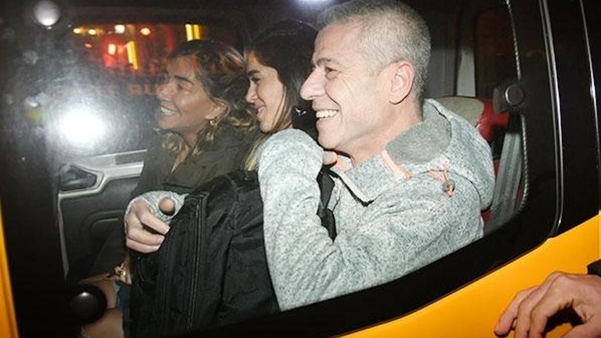 Bizi buradan çıkartın