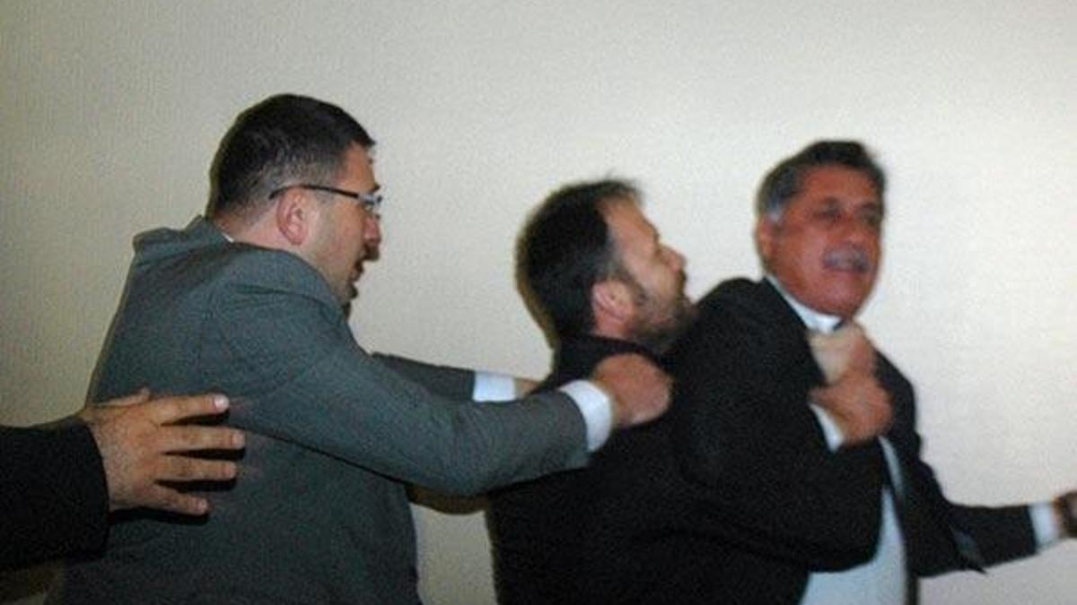 CHP kongresinde ortalık karıştı!