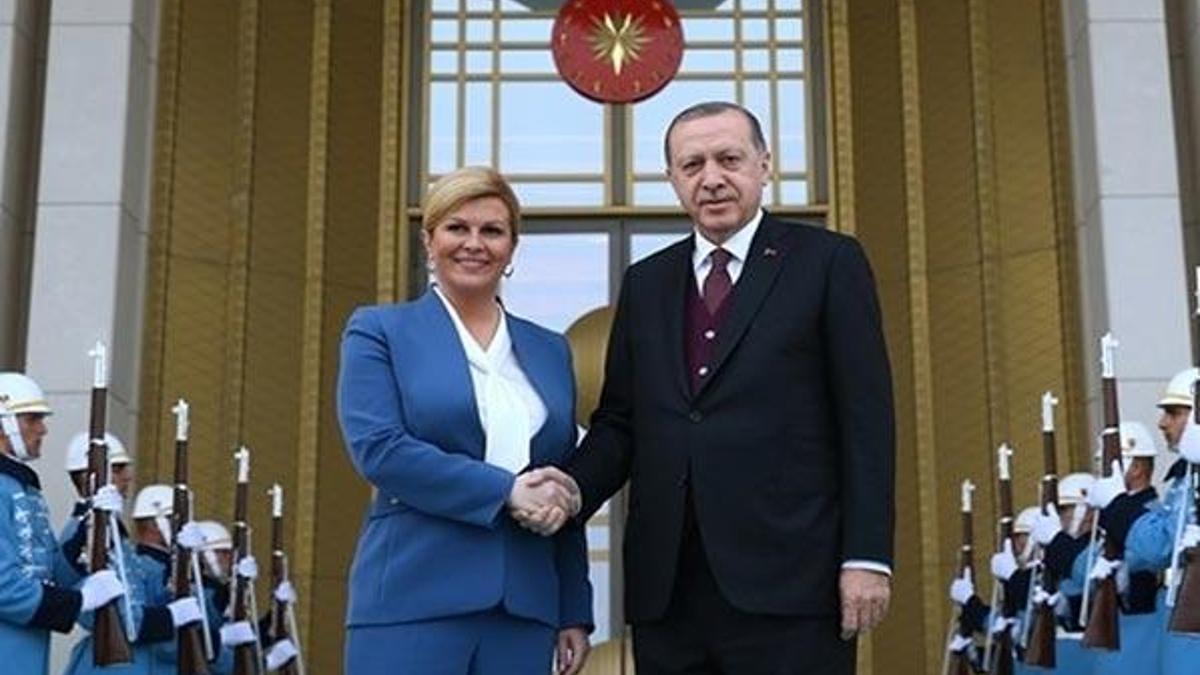 Cumhurbaşkanı Erdoğan Hırvat mevkidaşını törenle karşıladı
