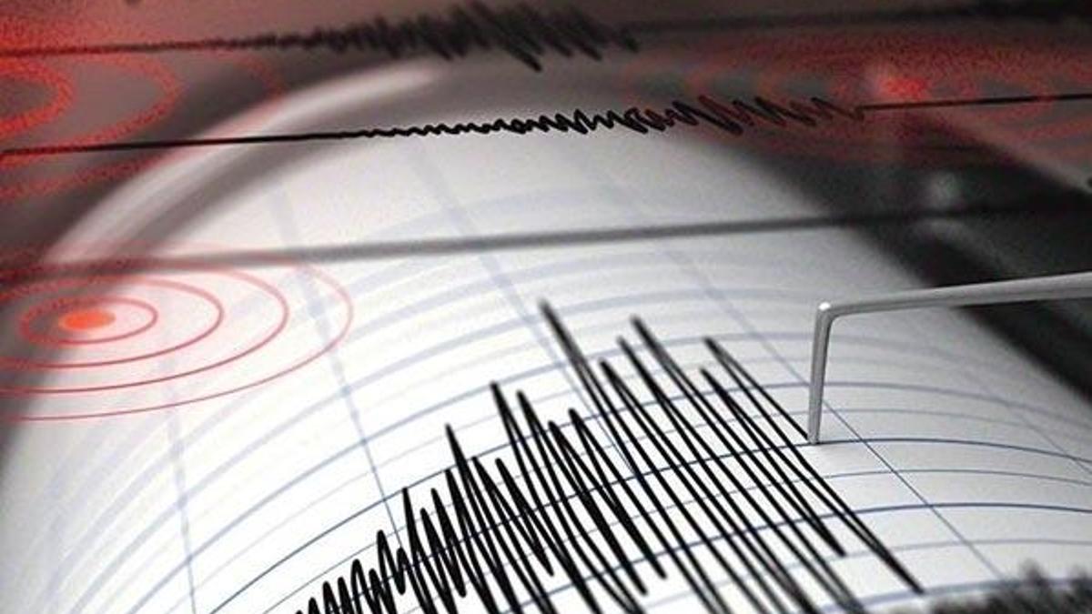 Son dakika... İzmir'de korkutan deprem!