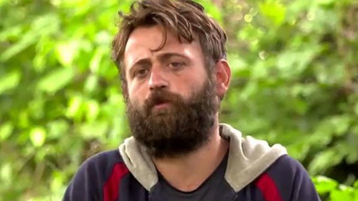 Survivor Erdi, dövdüğü ünlü oyuncuyu hastanelik etti!