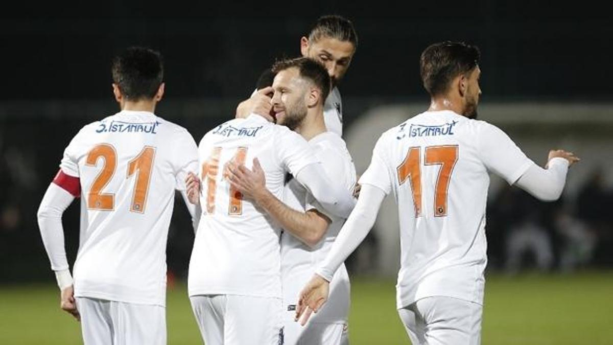 Başakşehir'den bol gollü prova
