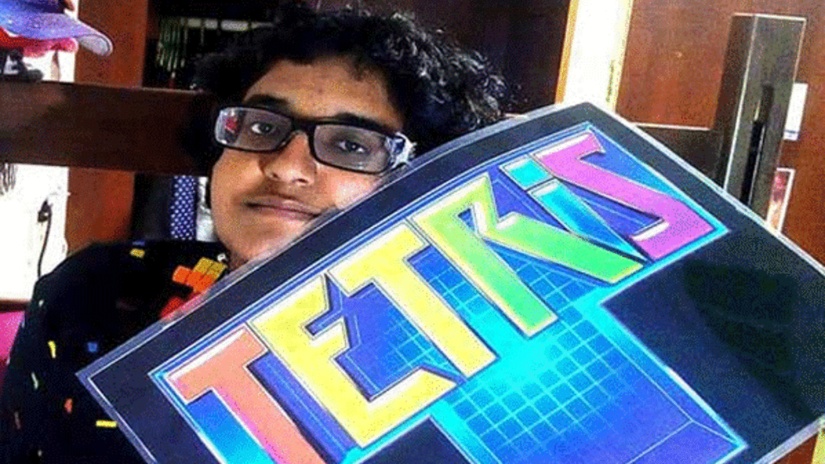Tetris ile evlenmek istiyor! Daha önce de hesap makinesine aşıktı