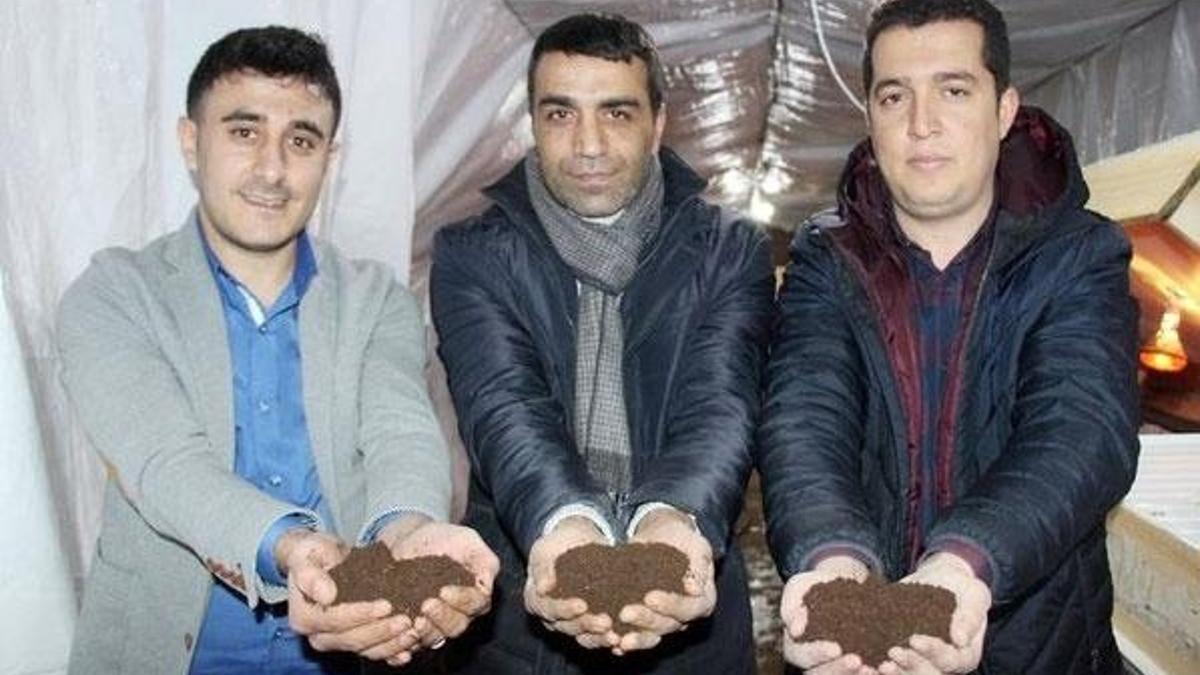 İnternetten görüp öğrendiler, aylık 15 bin lira kazanıyorlar