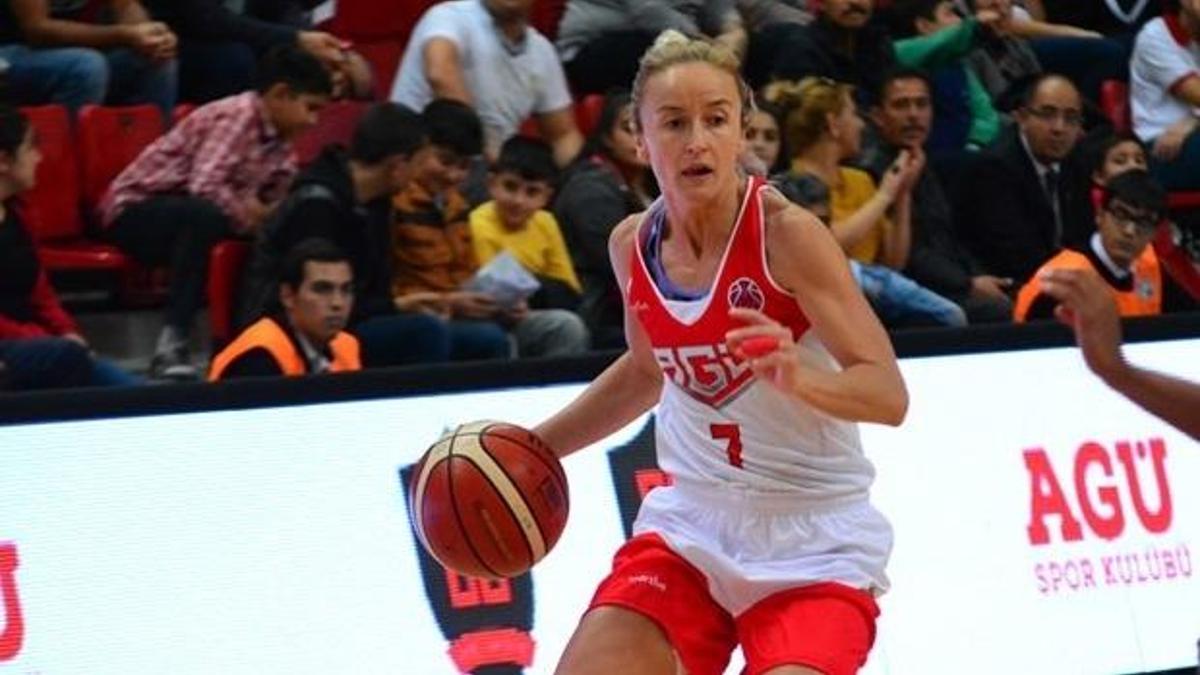 AGÜ Spor'da Nilay Kartaltepe ile yollar ayrıldı