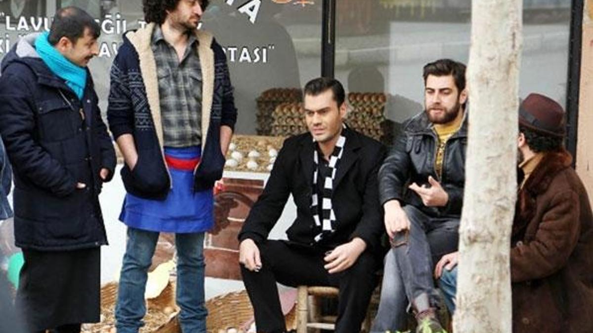 Şevkat Yerimdar 33. bölümde Şevkat, hanım köylü olmaktan vazgeçiyor!