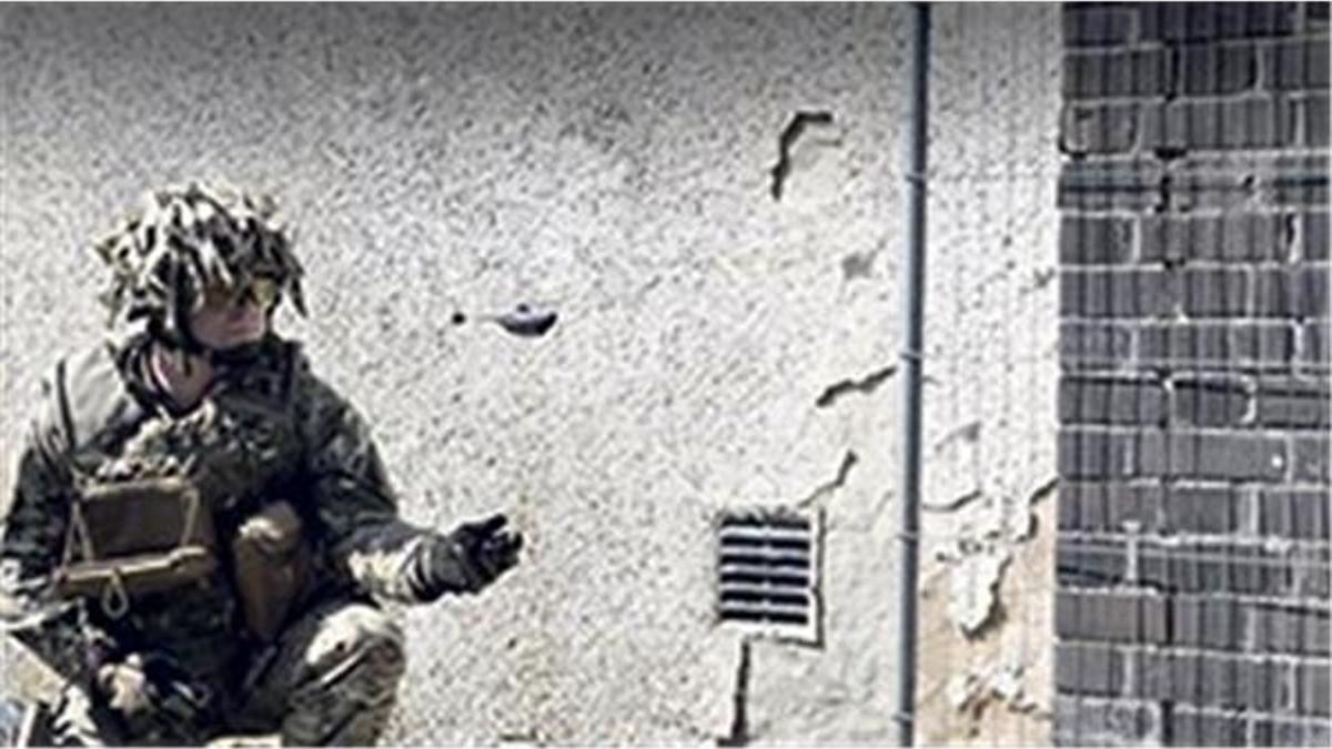 ‘Eşek arısı’ buluyor bordo bere vuruyor