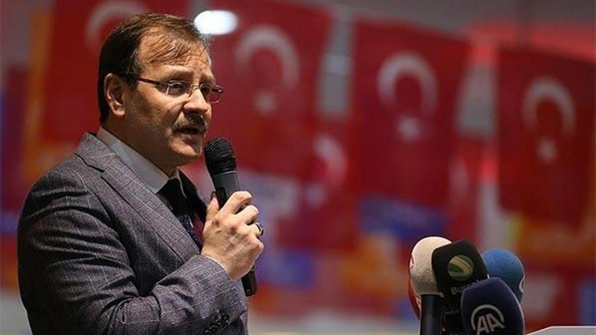 Çavuşoğlu: Bunlar İstanbul'da yöneticilik de yapamaz