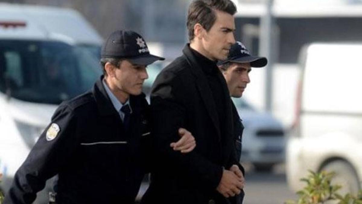 Siyah Beyaz Aşk 13. yeni bölümde Ferhat tutuklanıyor!