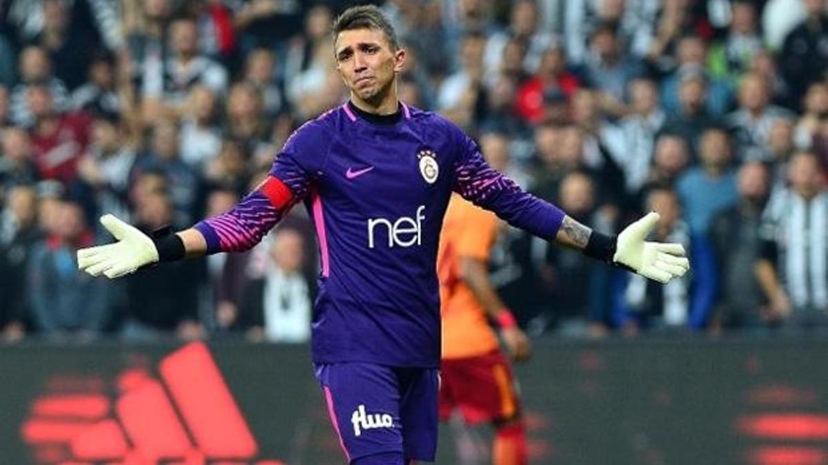 Muslera: 'O giderse ben de giderim'