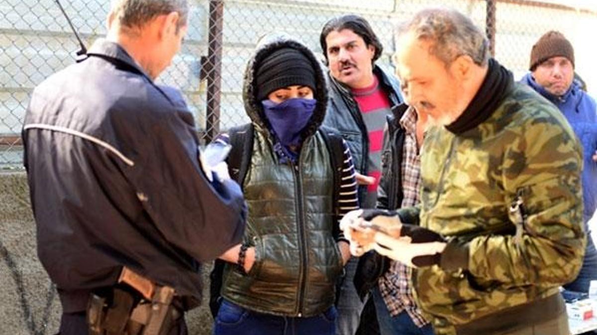 Canlı bomba sanılan Suriyeli kız, kaçırılmayı bekliyormuş