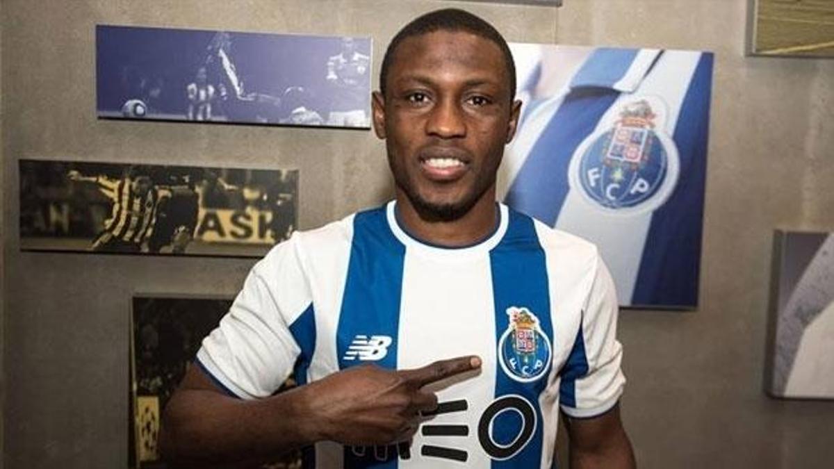 Porto Abdul Majeed Waris'i kadrosuna kattı