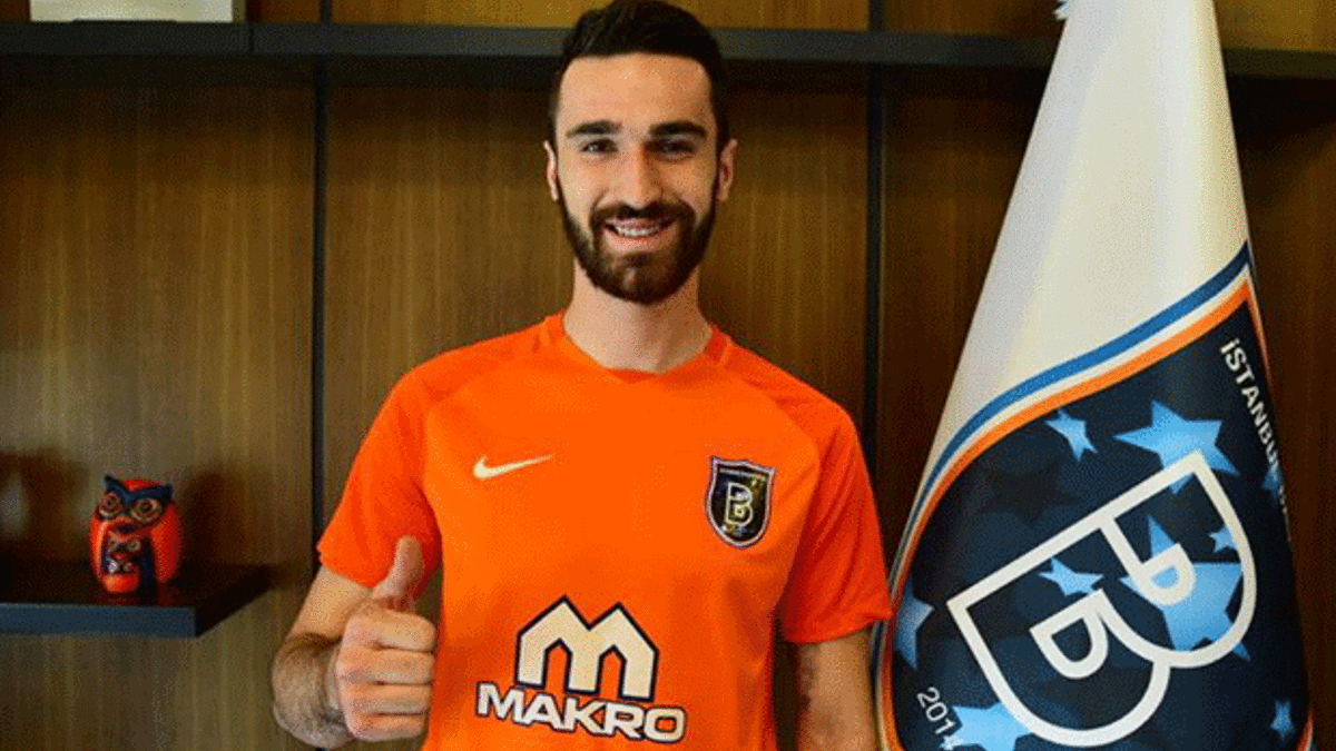 Başakşehir transferi böyle açıkladı