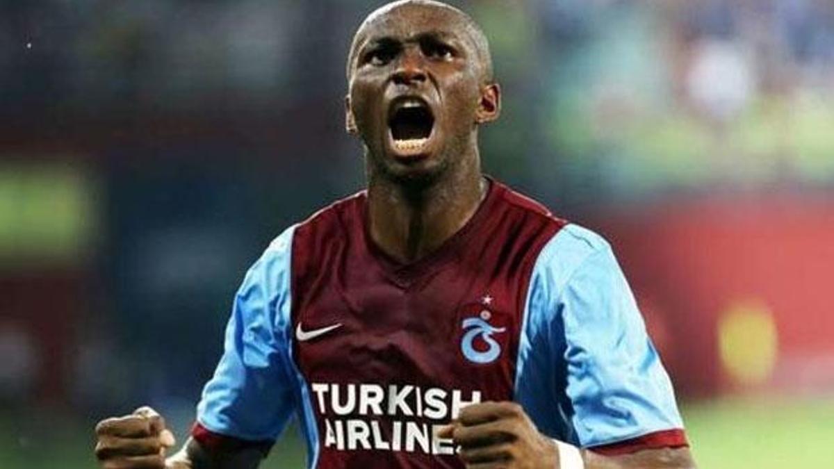 Yıldız futbolcu Galatasaray'la görüştüğünü doğruladı