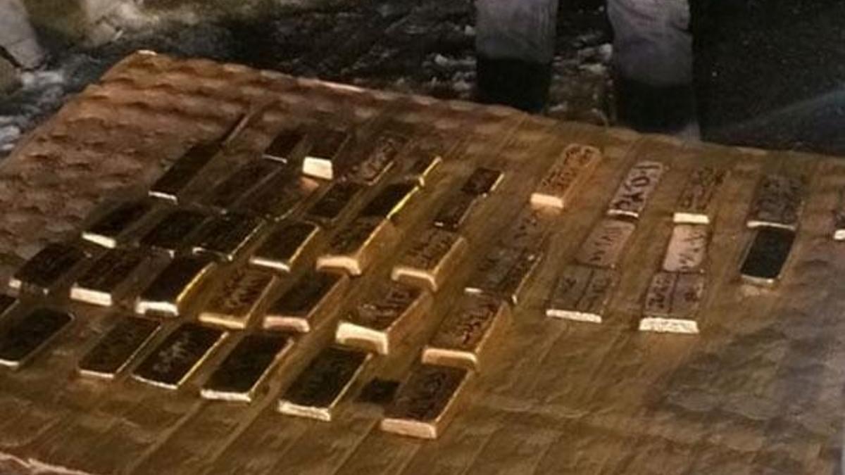 Otobüsün buzdolabından külçe külçe altın çıktı