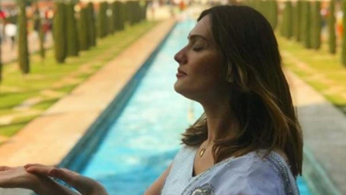 Elif Gönlüm'den 'Taj Mahal' paylaşımı!