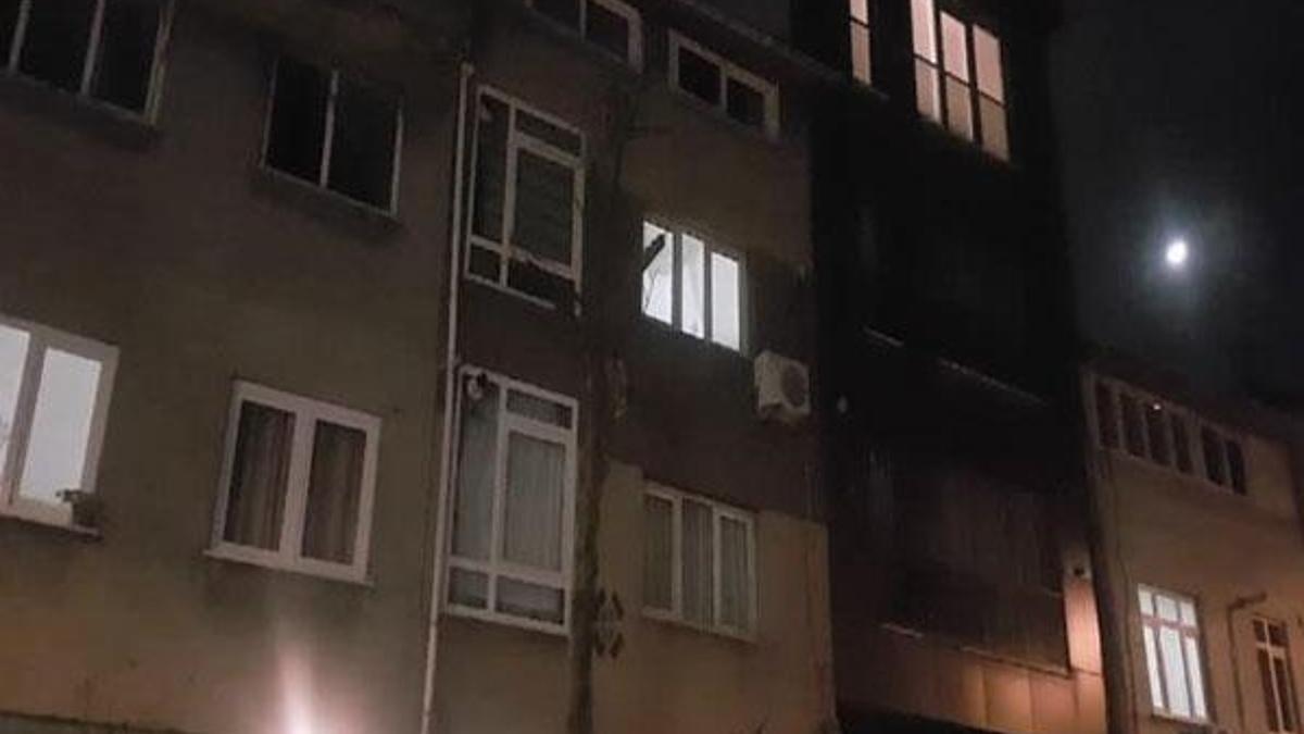 Korkunç olay! Vücuduna demir korkuluk saplandı