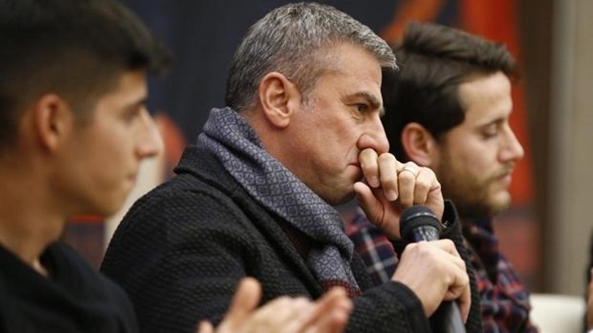 Hamzaoğlu, hayatını anlatırken duygulandı