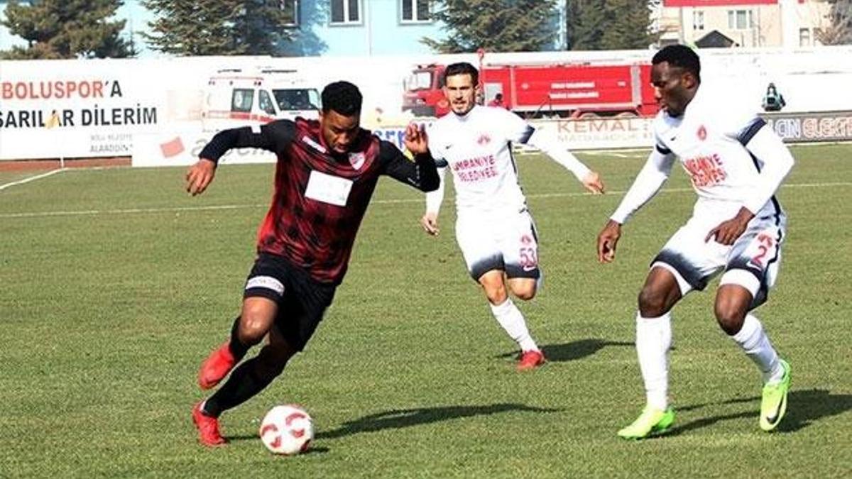 Ümraniyespor 3 puanı tek golle aldı