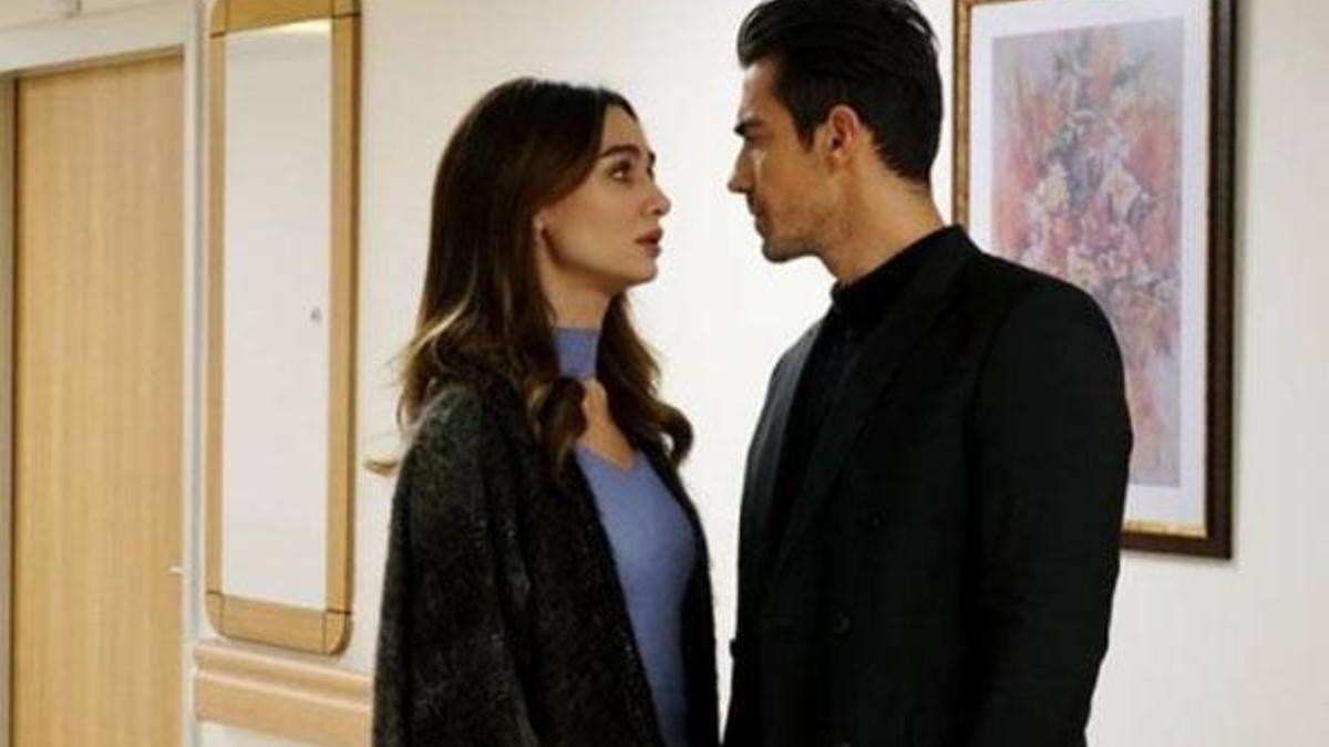 Siyah Beyaz Aşk 15. yeni bölümde Aslı Ferhat'ı bırakmamaya kararlı!