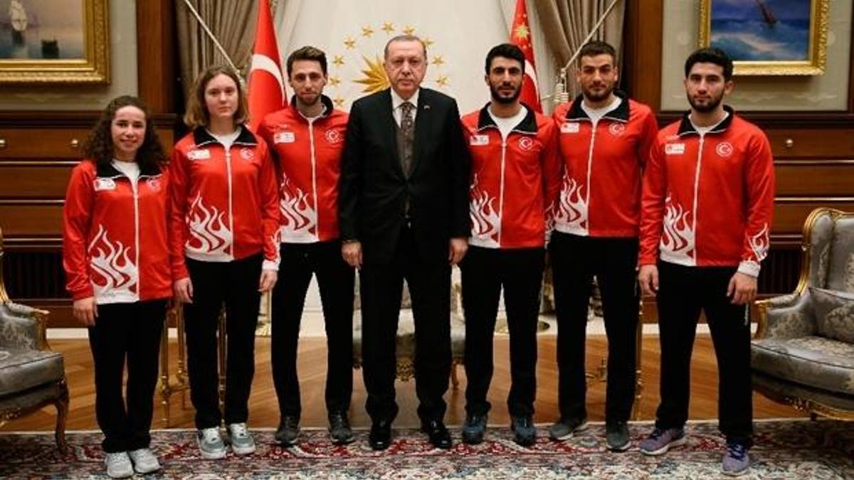 Erdoğan, 2018 Kış Olimpiyatları'na katılacak Türk sporcuları kabul  etti
