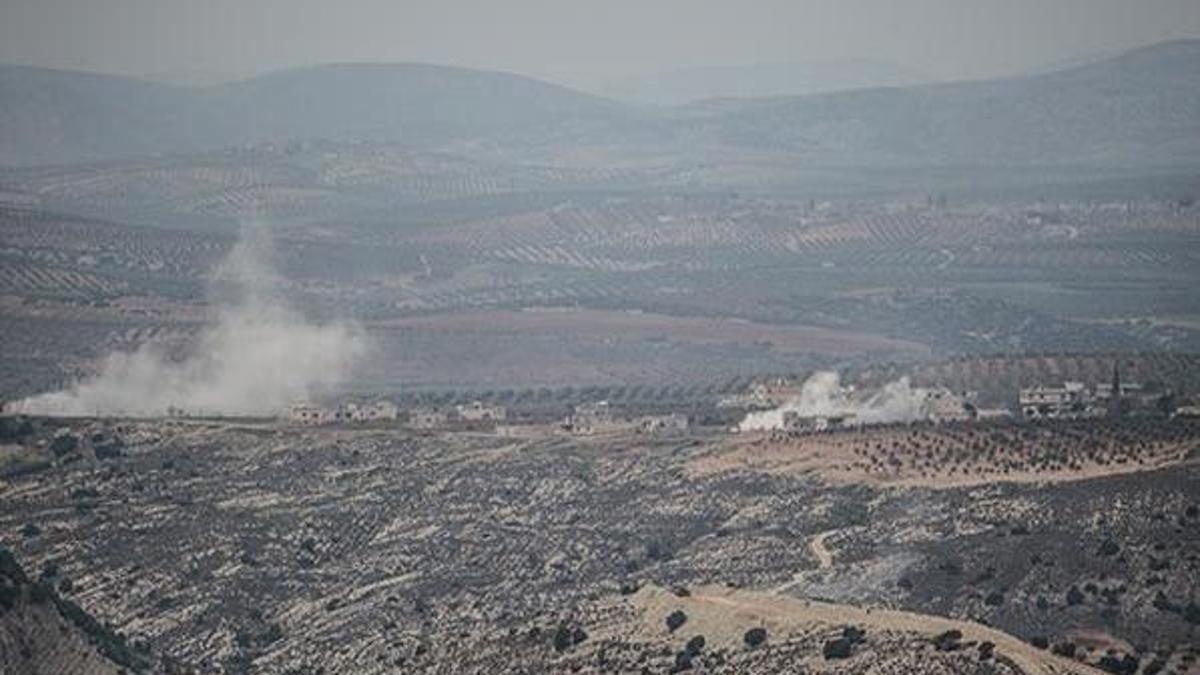 Afrin'deki terör mevzileri ATAK helikopterleri ve obüslerle vuruluyor!