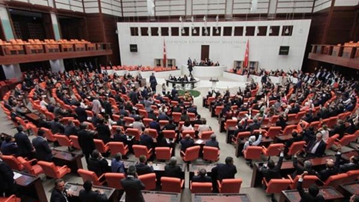 Aden Körfezi tezkeresi kabul edildi! 1 yıl daha uzatıldı