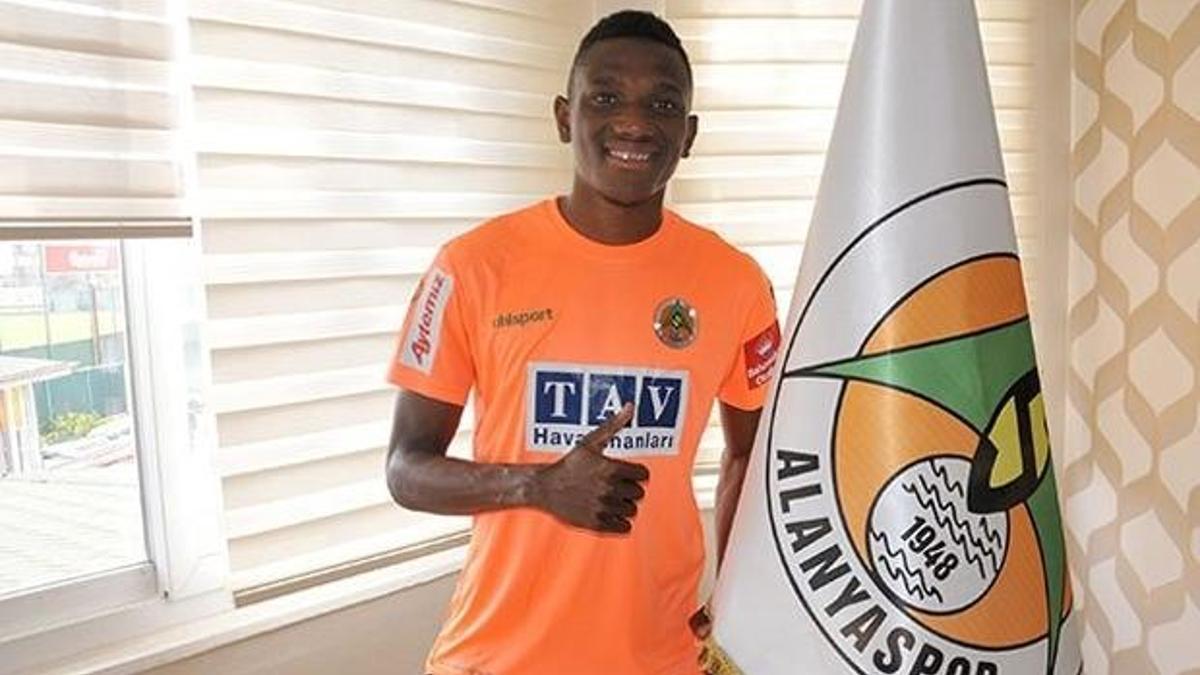 Alanyaspor'da Fofana'nın sözleşmesi uzatıldı
