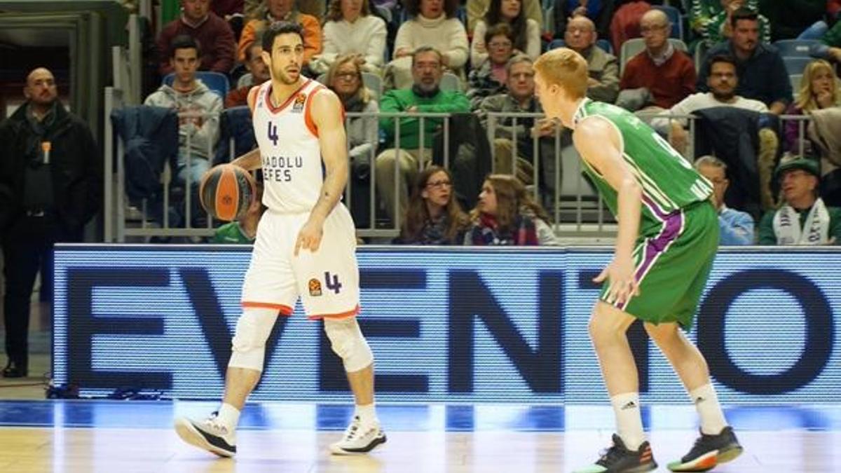 Anadolu Efes, Malaga'ya boyun eğdi!